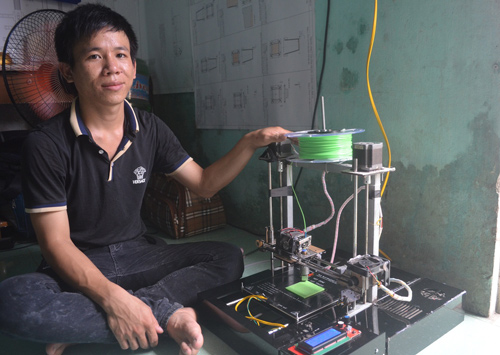 Ba chàng sinh viên Việt chế tạo thành công máy in 3D giá rẻ