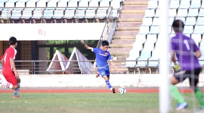 VIDEO: Pha lập công của Đức Chinh vào lưới U19 Lào
