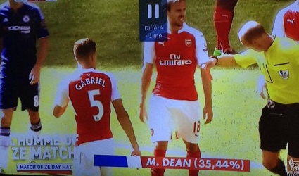 Mike Dean được chọn xuất sắc nhất trận derby London