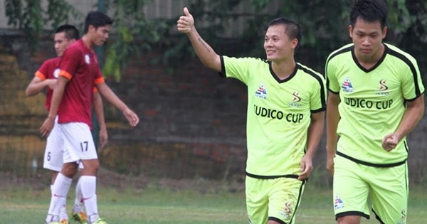 Hàng Đẫy mở cửa miễn phí cho CĐV xem Thành Lương đá “phủi”