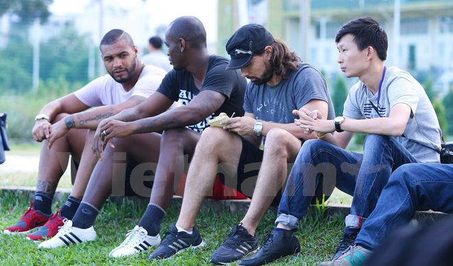 HAGL thử việc đồng đội cũ của David Luiz