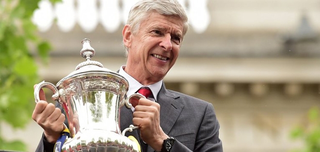 HLV Wenger ‘nhắc khéo’ tinh thần cổ vũ của CĐV Arsenal
