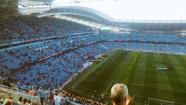VIDEO: Sân Etihad vắng bóng fan khi HLV Pellegrini nói lời chia tay Man City
