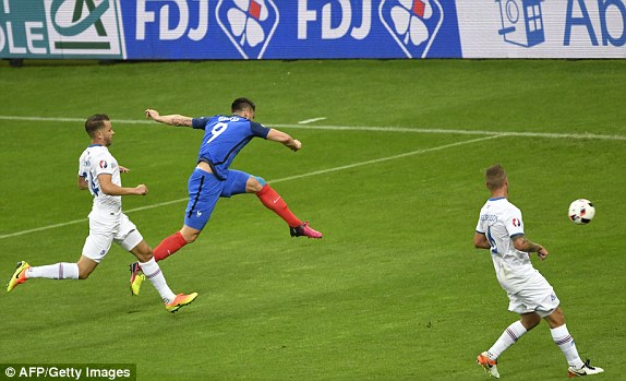 VIDEO: Giroud mở tỷ số trận đấu cho ĐT Pháp