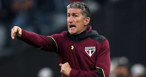 Chiếc ghế HLV trưởng của ĐT Argentina có chủ