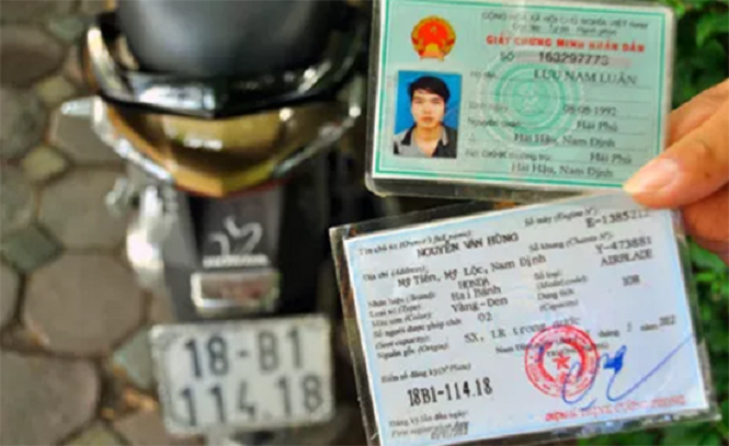 NĐ 46 - Nếu xe máy, môtô không sang tên phạt 400.000 đồng