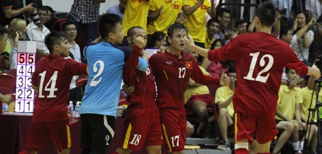 Futsal Việt Nam hòa kịch tính trước Ai Cập
