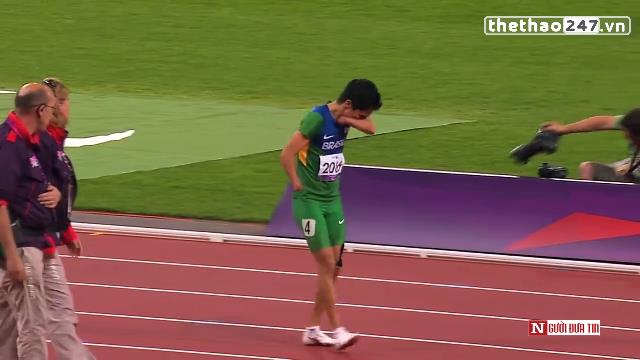 VIDEO: Hình ảnh xúc động rơi nước mắt trên đường chạy Paralympic