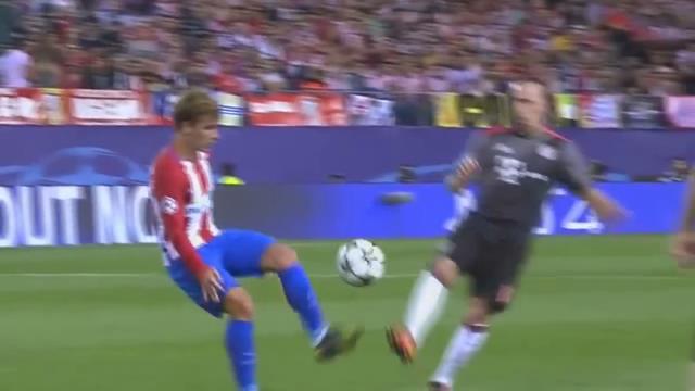 VIDEO: Griezmann xử lý tinh tế biến Ribery thành 'gã hề'