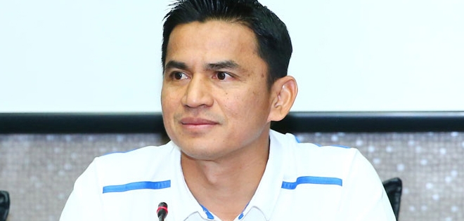 HLV Kiatisuk nói gì khi Thái Lan thua Iraq 0-4?