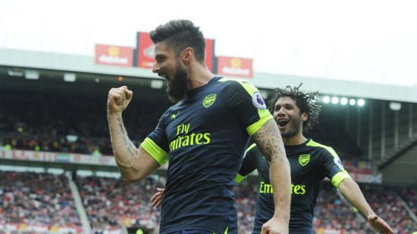 Cú đúp khó tin của Giroud trước Sunderland