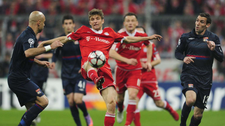 VIDEO: Bayern Munich đã hạ Lyon thế nào cách đây một thập kỷ?