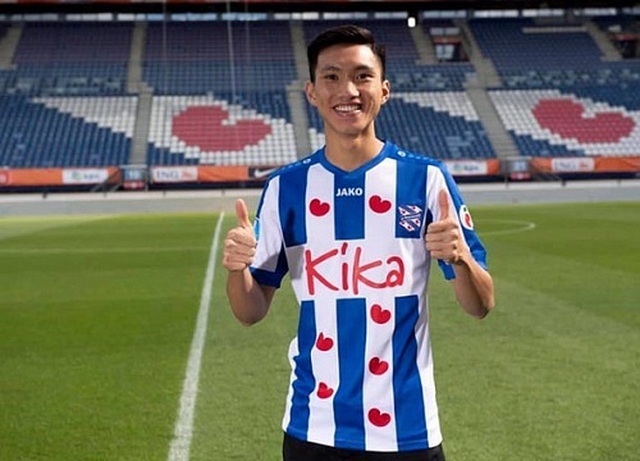 Văn Hậu được đồng đội tại Heerenveen khen ngợi