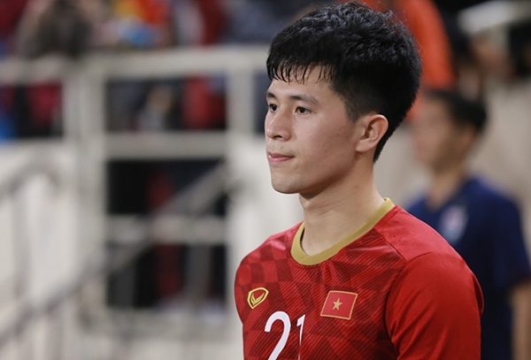 Đình Trọng và gánh nặng vinh quang trên vai