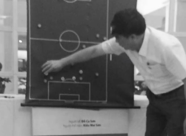 Ông bầu V-League bị mỉa mai trên báo châu Á