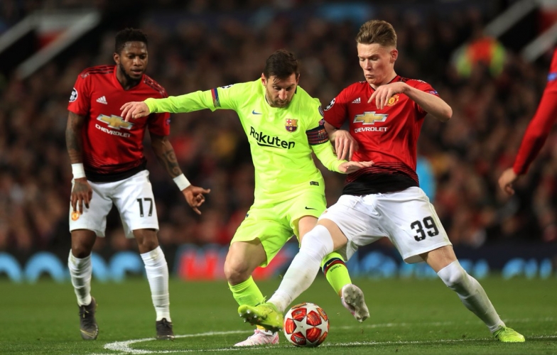 ĐHTB lượt đi tứ kết Champions League: Bất ngờ cái tên của MU