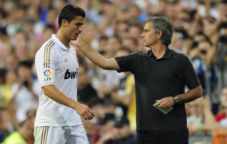 Adebayor: 'Mourinho 'giết' Ronaldo ngay cả khi anh ta lập hat-trick'
