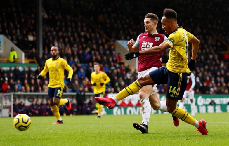 Arsenal tiếp tục không thắng ở Ngoại hạng Anh