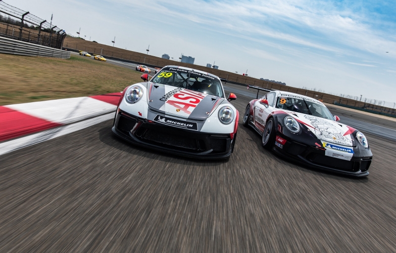 Porsche Carrera Cup Asia là giải đua phụ thứ 2 của F1 Việt Nam