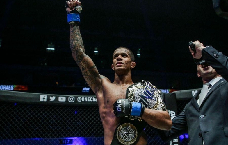 Tinh thần chiến binh đã đưa Adriano Moraes đến sự vĩ đại