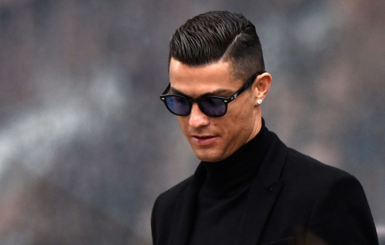 Ronaldo sắp kiếm đủ 1 tỷ USD bất chấp Covid-19