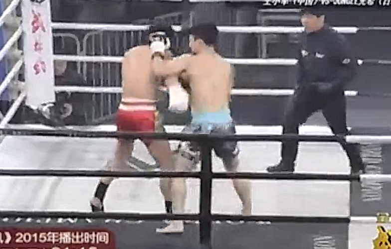 Đạo trưởng Võ Đang ăn đòn bầm dập, gục ngã trước võ sĩ Nhật Bản