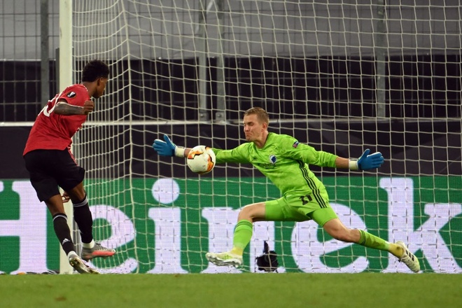 CĐV Man Utd tố đích danh ngôi sao thi đấu vô trách nhiệm
