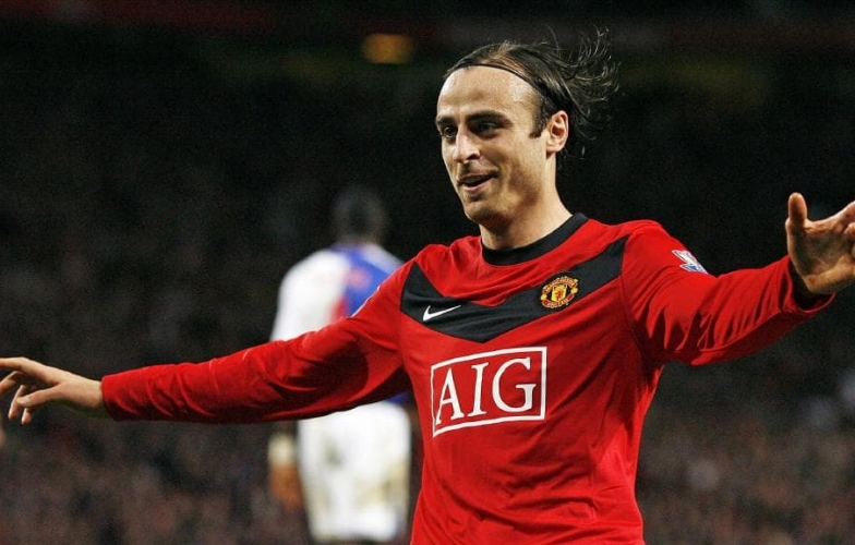 Berbatov: 'MU không nên coi thường Chelsea'