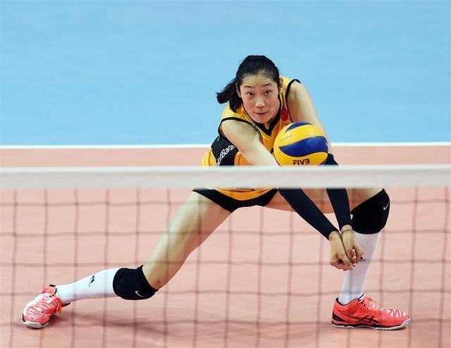 Zhuting nhận băng đội trưởng bóng chuyền quốc gia Trung Quốc