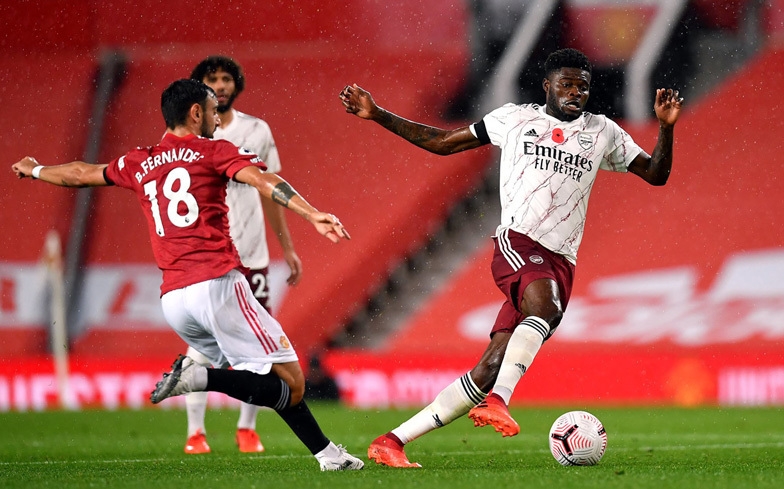 Arsenal vs MU: Kẻ cắp gặp bà già