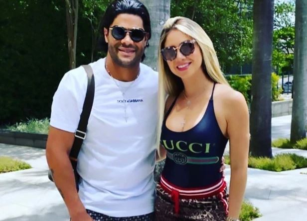 Tiền đạo Hulk ly hôn, cưới cháu gái của vợ