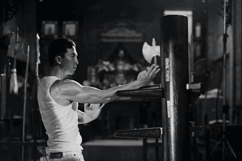 VIDEO: Chân Tử Đan khổ luyện Vịnh Xuân hút 6 triệu người xem