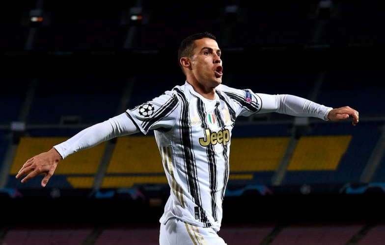Ronaldo đã trở nên vĩ đại hơn Pele, Maradona và Messi?