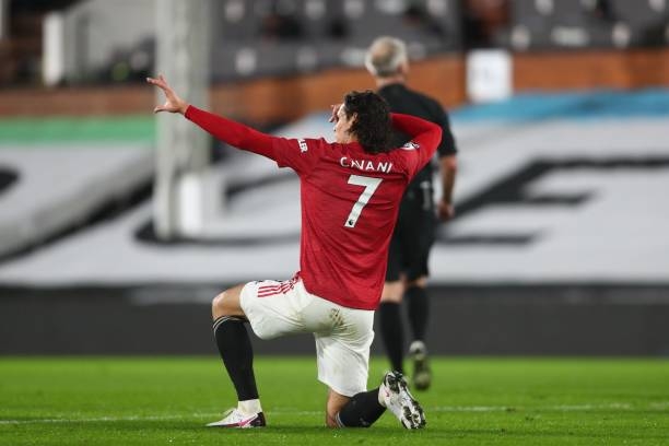 Cavani đi vào lịch sử Manchester United