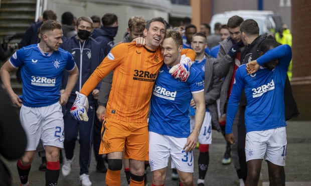 Rangers vô địch Scotland,  chấm dứt 9 năm thống trị của Celtic
