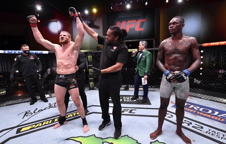 UFC 259: Adesanya bại trận trước Blachowicz
