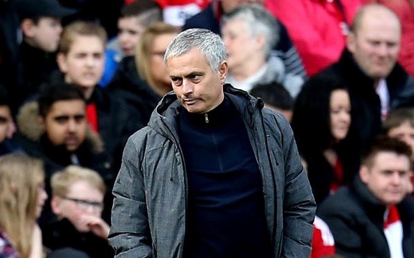 Mourinho lý giải việc bố trí đội hình lạ trước Middlesbrough