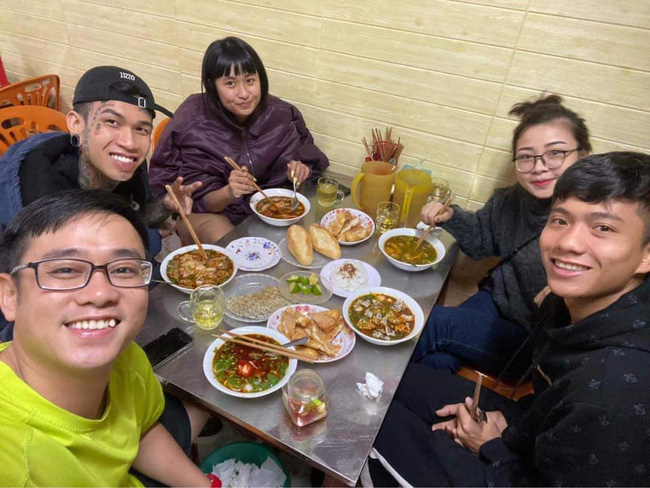 Đám cưới Công Phượng đón 2 ngôi sao đình đám showbiz Việt