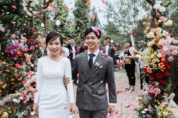 Công Phượng viết 'tâm thư', hé lộ ảnh cưới chưa từng được công bố