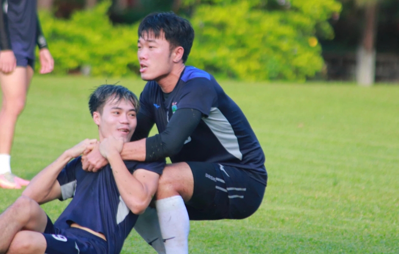 VIDEO: Xuân Trường và Văn Toàn song ca hit của Sơn Tùng MTP