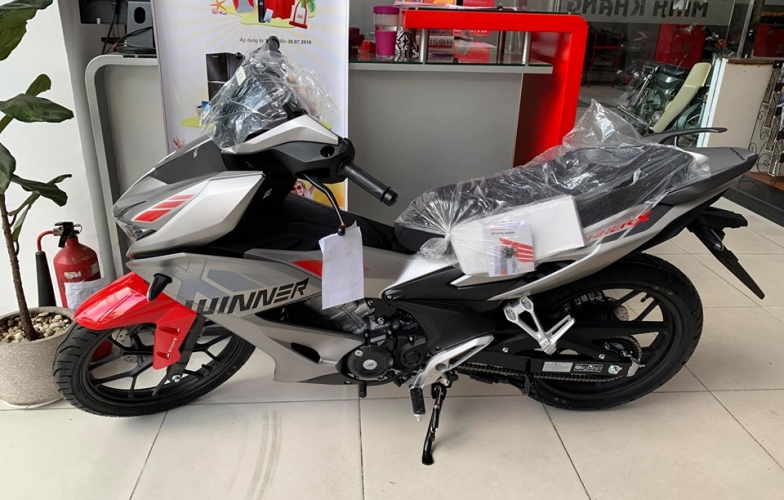 Chi tiết Honda Winner X tại đại lý: Xe ít, không chênh giá