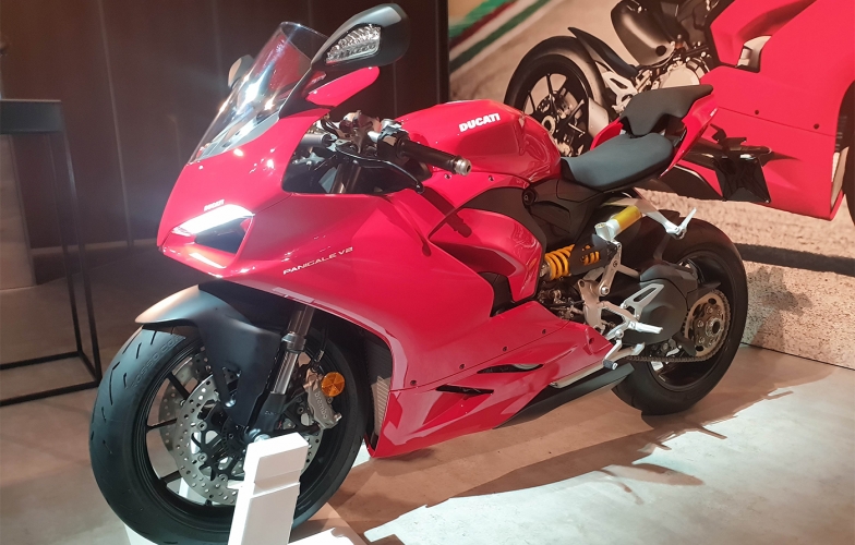 Ducati Panigale V2 2020 ra mắt, giá 'mềm' hơn Panigale V4