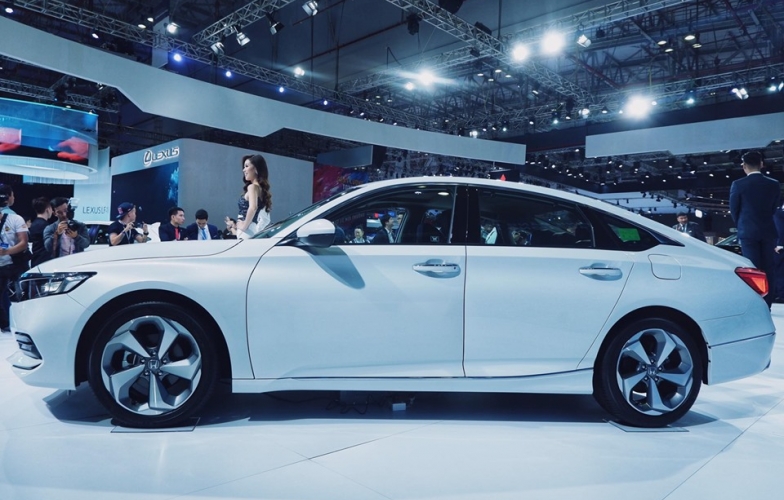 Giá 1,3 tỷ đồng, Honda Accord 2020 có gì để đấu với Toyota Camry