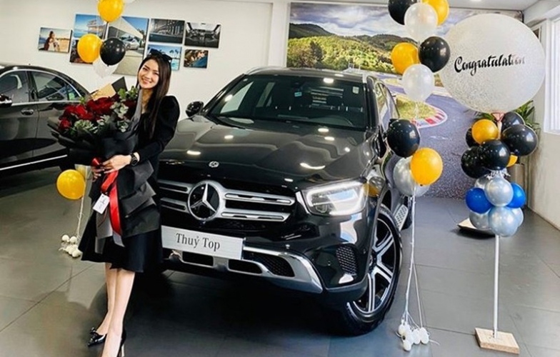 Thủy Top tậu xế hộp Mercedes-Benz hơn 2 tỷ đồng