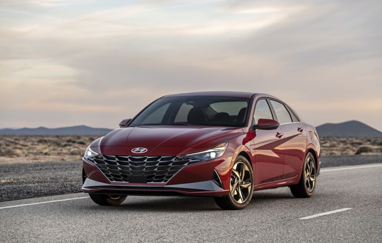 Chi tiết Hyundai Elantra 2021 vừa ra mắt, “lột xác” đến khó tin