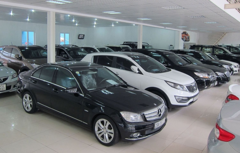 Thị trường ô tô cũ chờ 'giải cứu', giá xe giảm hàng trăm triệu đồng 