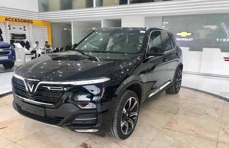 VinFast bất ngờ điều chỉnh giá xe ô tô từ tháng 11/2020