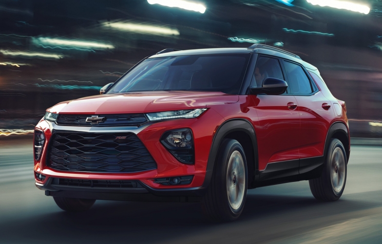 Đối thủ của Toyota Fortuner bán chạy kỷ lục nhờ giá hấp dẫn