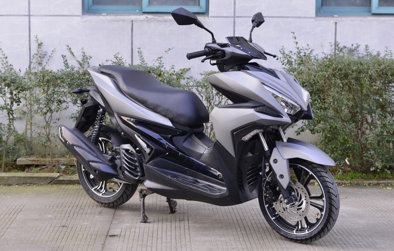 Xe Tàu “nhái” Yamaha NVX 155 đến 99% nhưng giá lại siêu rẻ