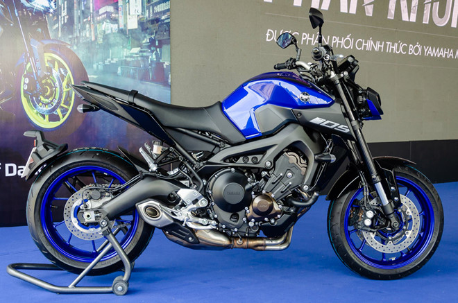 Yamaha MT-09 chính hãng về Việt Nam, chốt giá 299 triệu đồng